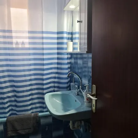 Seaside In Xilokastro - Thalassa Blue By Kottas 西洛卡特伦