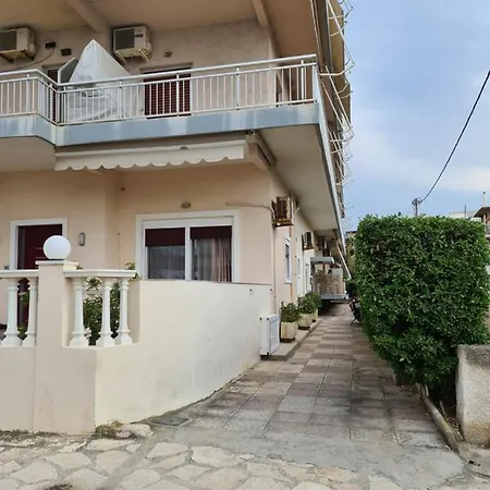 Seaside In Xilokastro - Thalassa Blue By Kottas * 西洛卡特伦