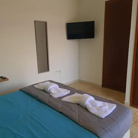 Seaside In Xilokastro - Thalassa Blue By Kottas *