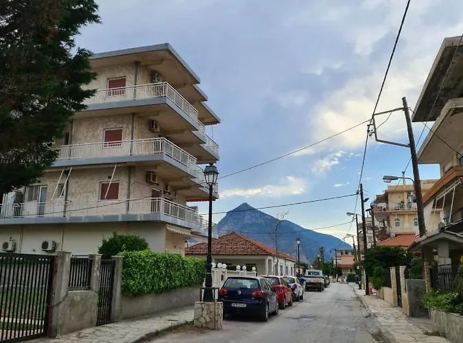 Seaside In Xilokastro - Thalassa Blue By Kottas * Xylokastro